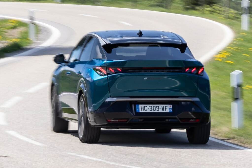 Peugeot E-3008 325 Dual Motor (2025) Exterior