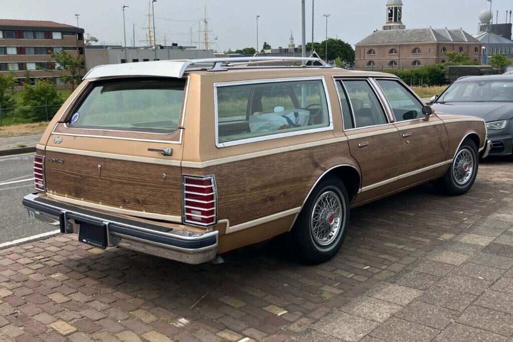 Pontiac Grand Safari