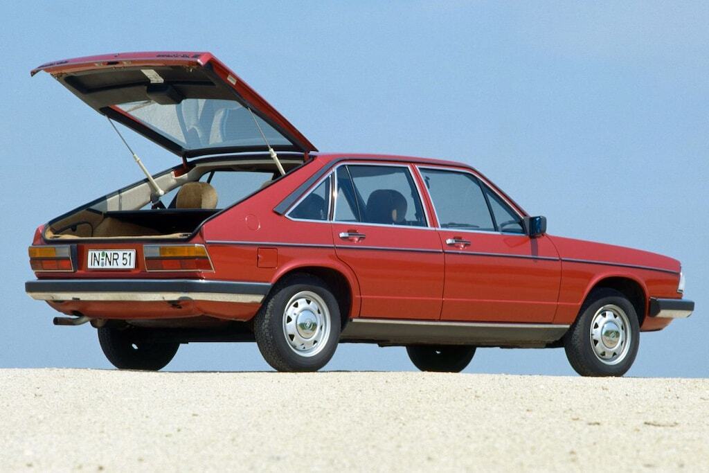 Audi 100 avant first generation (C2)