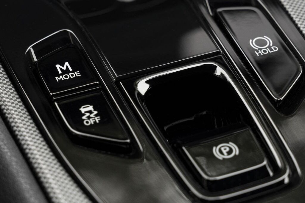 Lexus RZ 550E F Sport (2025) - Interior