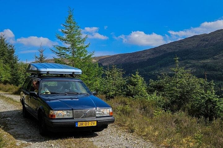 Volvo 940 with roof tent