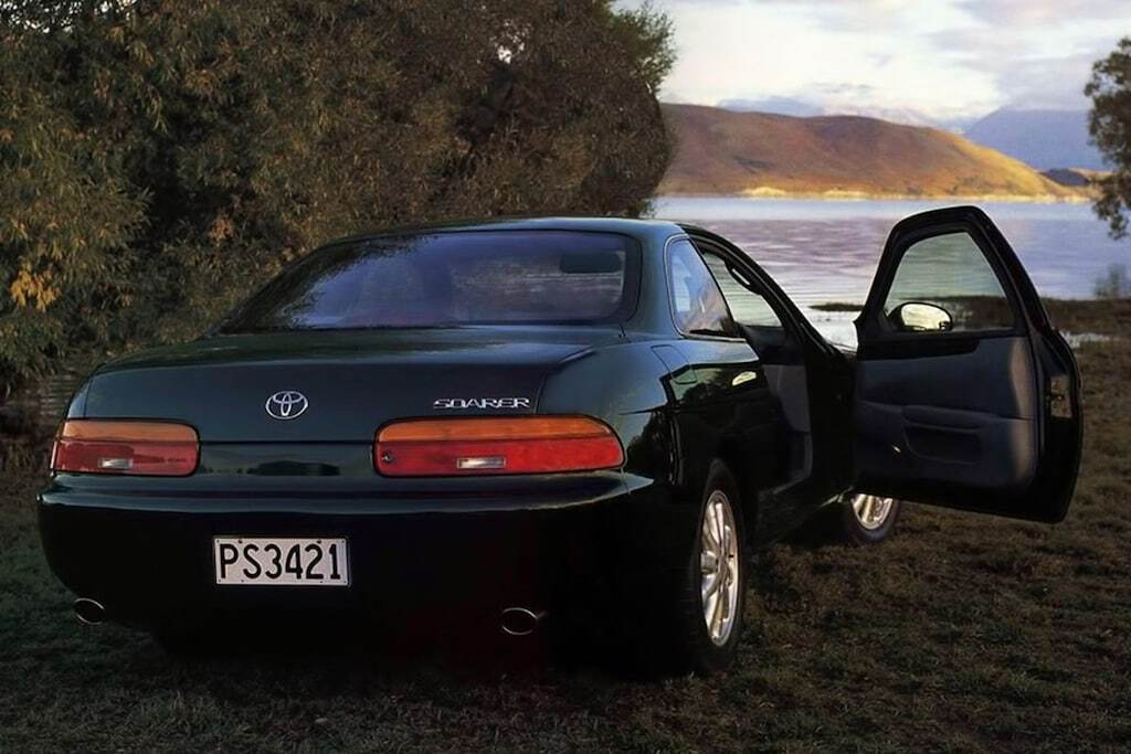 Lexus SC300 SC400 door hinge