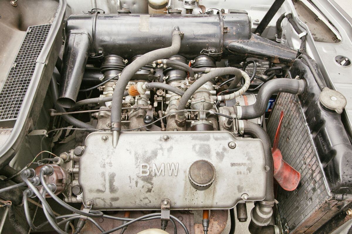 BMW 2000