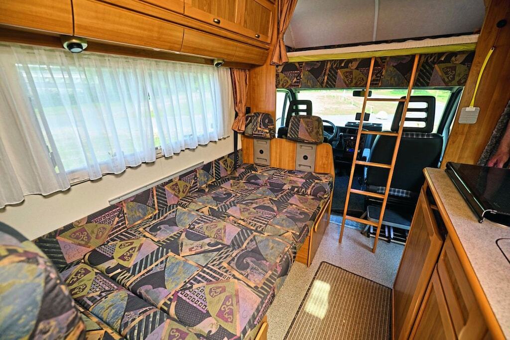 Camper Hymer Camp, older alcove camper from 1995