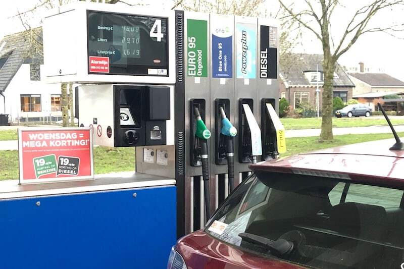 Car at Gas Station Haan Euros95 Blue One Diesel
