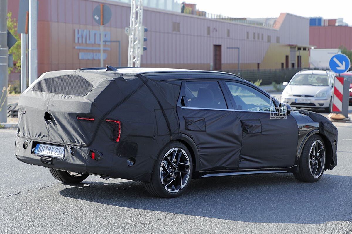Spyshots Kia Ceed SW (K4)