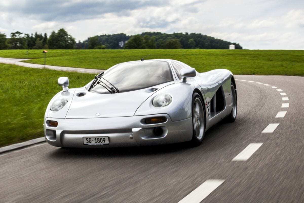Isdera Commendatore 112i