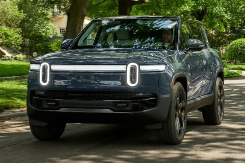 Rivian R1S