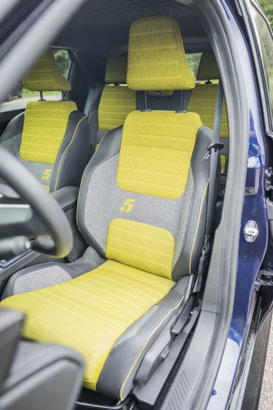 Renault 5 E-Tech Electric meets 5 GT Turbo