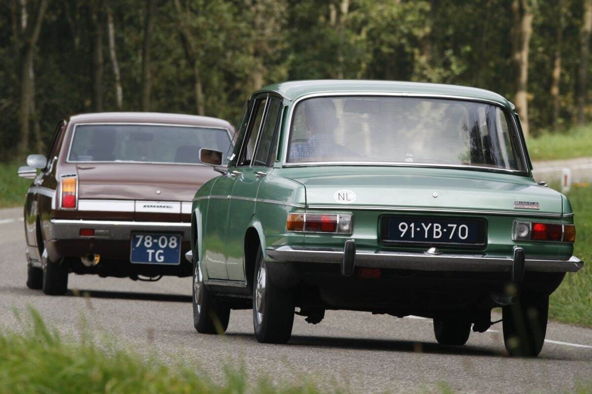 Classroom Dubbel Test Toyota Carina and Simca 1301