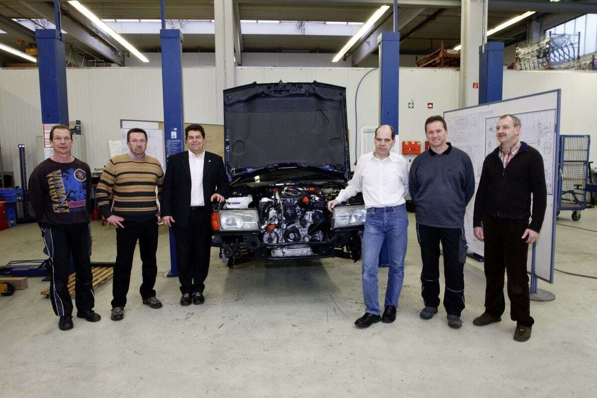 Mercedes 190 D with a modern 250 CDI engine