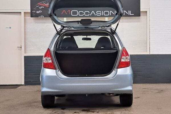 Boring MPVs with high entry