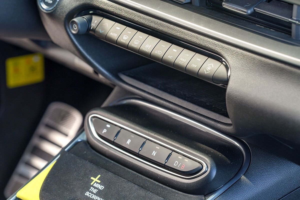 Double test Mini Aceman JCW Abarth 600