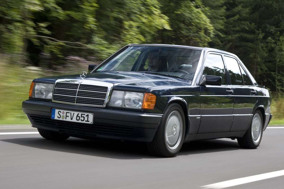 Mercedes 190 D with a modern 250 CDI engine