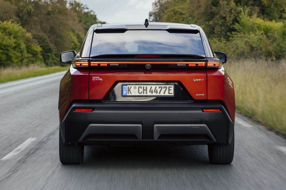 Toyota C-HR+