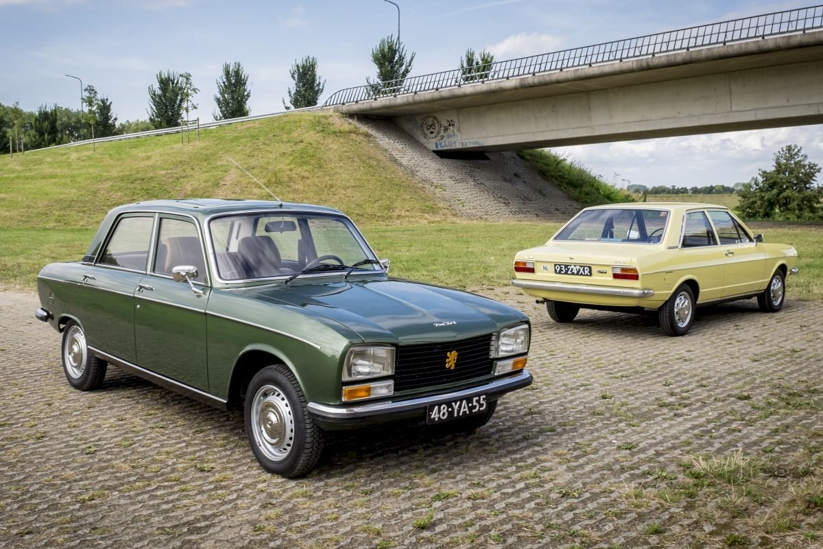 Audi 80 and Peugeot 304