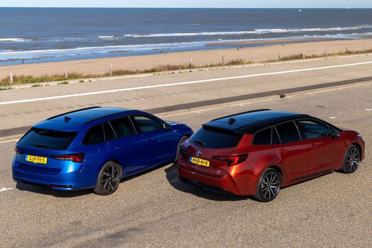 Double test Skoda Octavia Toyota Corolla 2025