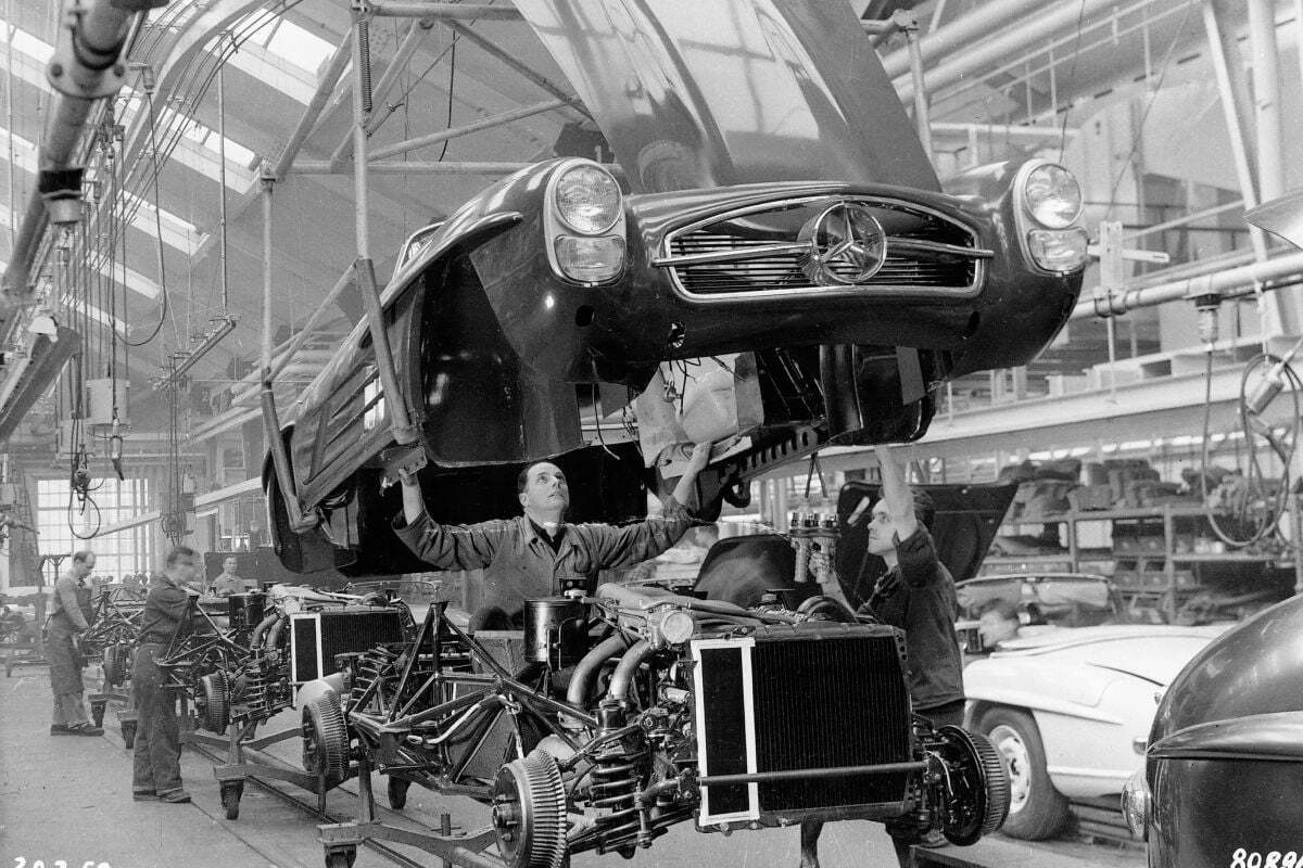 photos of old cars for a story about brakes