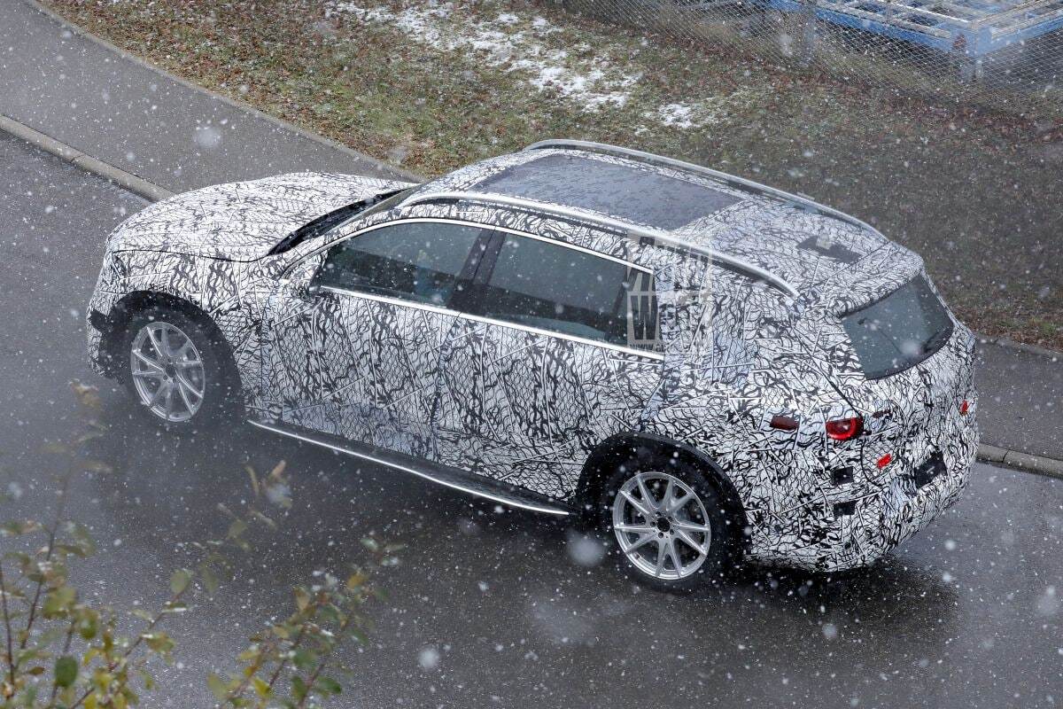 Mercedes-Benz GLC with EQ technology and seven seats