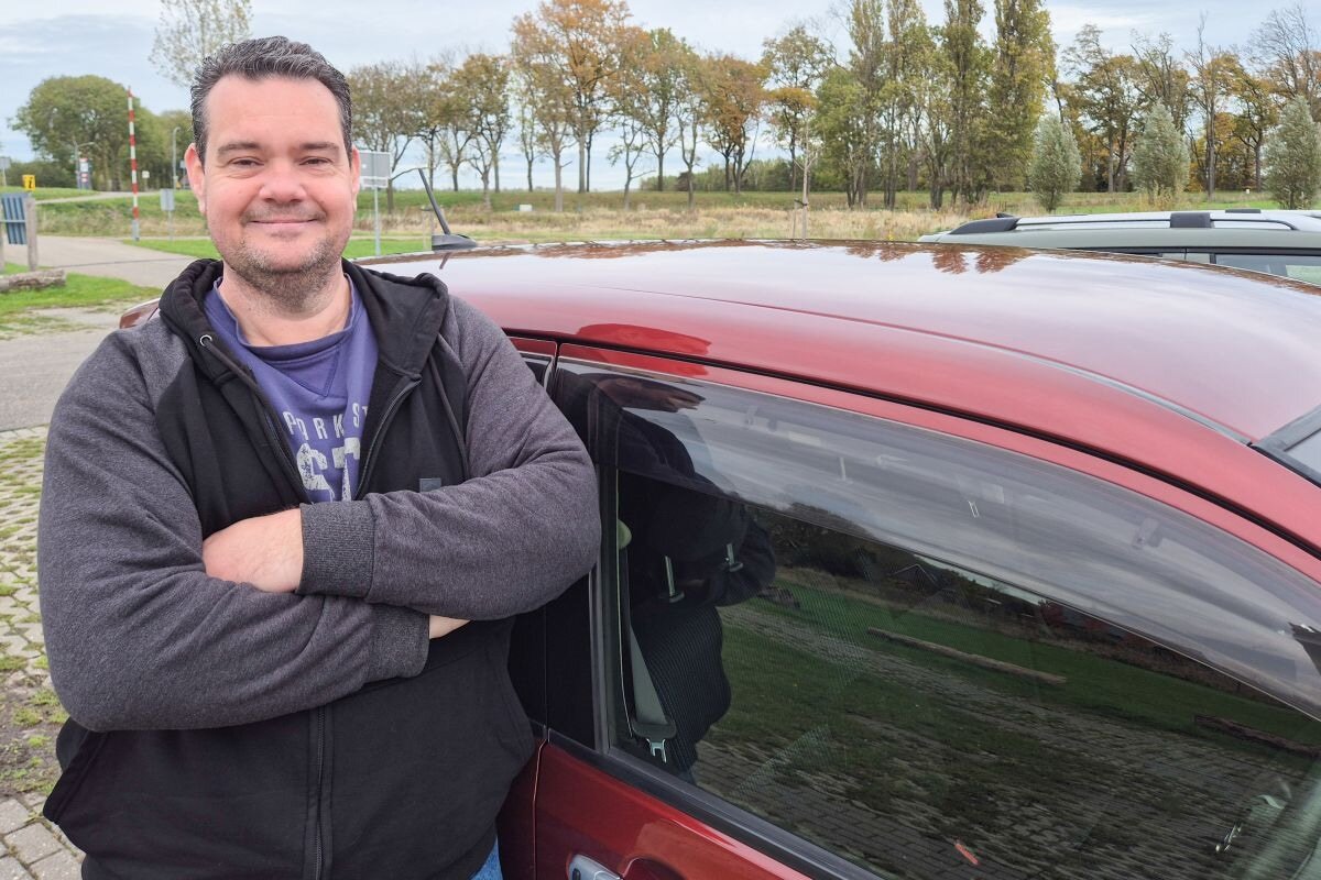 Hyundai Inster Daihatsu Move Custom kei car