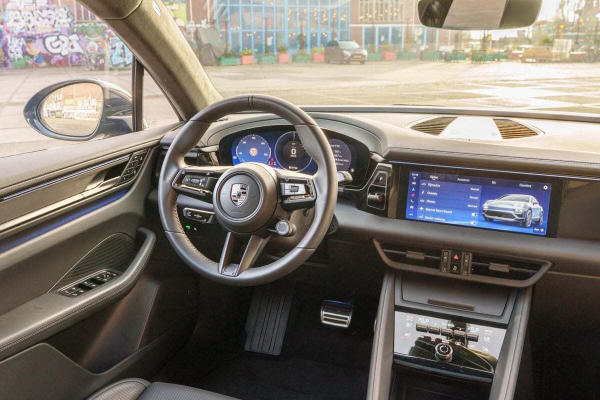 Porsche Macan Turbo Electric