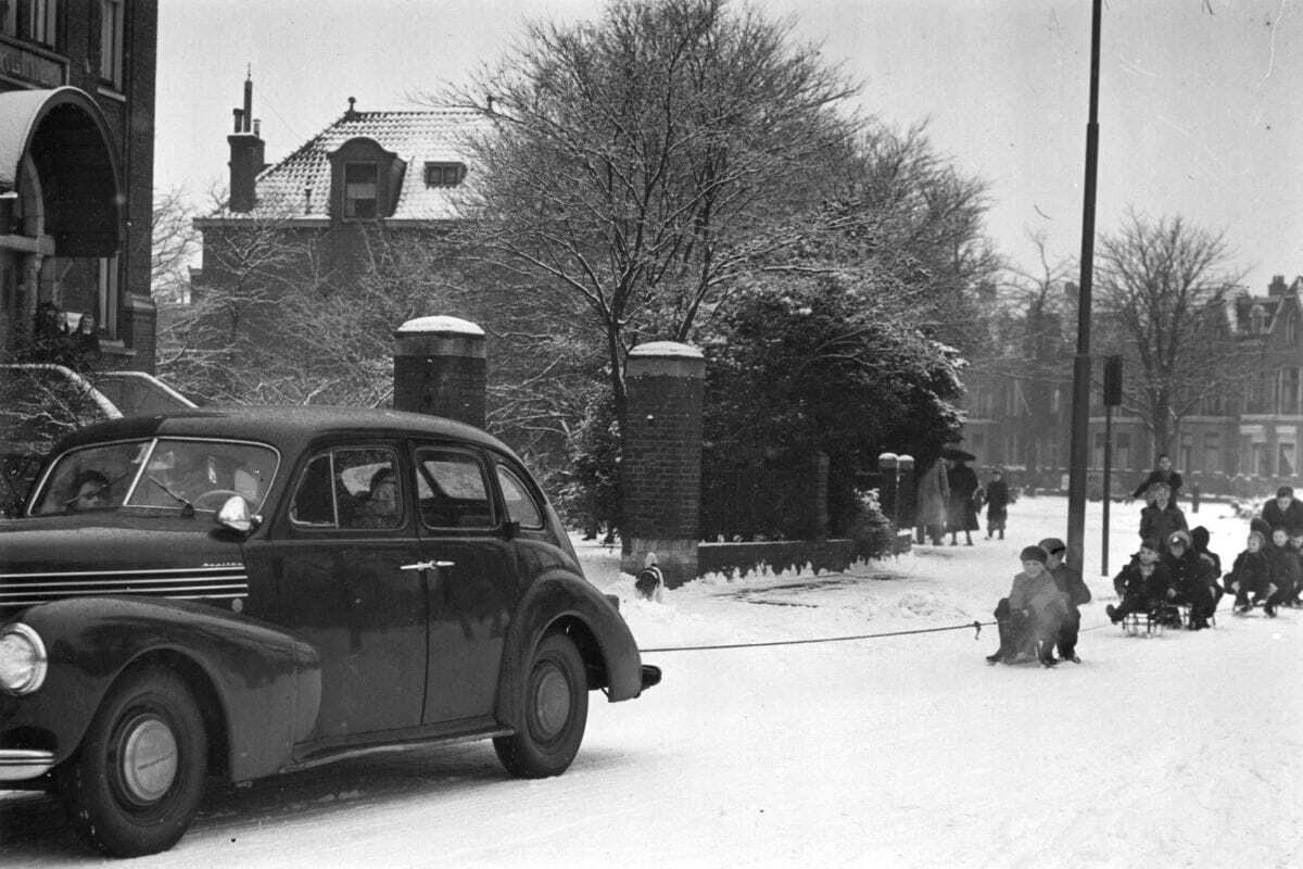 Winter, snow, cars, in the past