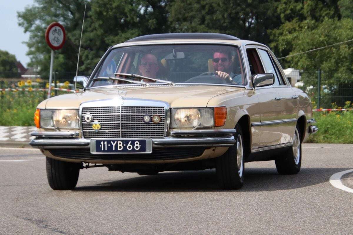 Mercedes S-class W116 for My First Car